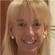 Clases a niños de primaria de matemáticas, lenguaje