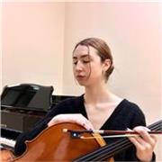 Cuento con experiencia y excelentes referencias tanto con niños como adultos. Me adapto según el ritmo de aprendizaje del alumno.