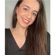 Graduada en Biología Sanitaria, ofrezco clases de biología para la ESO y bachillerato. Así como clases de refuerzo para primaria