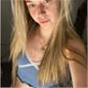 i’m a happy bubbly person and want to help others learn english 