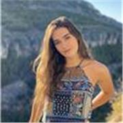 Estudiante de Trabajo Social imparte clases sobre asignaturas en relación a las ciencias sociales