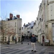 I give classes of Spanish and also help you with your homework.