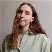 Lezioni personalizzate di inglese con un'insegnante empatica, gioiosa e responsabile, esperta in grammatica e conversazione