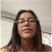 Teacher de Inglés que imparte clases a niños de nivel primaria