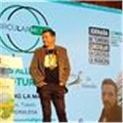 Professor de copywriter con conocimientos adquiridos a través de la práctica profesional 