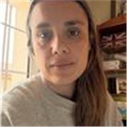 Diplomada en magisterio de ed. primaria y lengua extranjera (inglés). Imparto clases a niñ@s de 3 a 16 años 