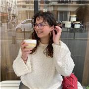 Actuellement en 3ème année de licence aes je suis titulaire d’un bac international anglais et je propose des cours de soutiens