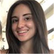 Diplomata nel Liceo Classico Europeo e frequentante la facoltà di Lettere Moderne