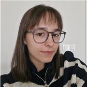 Soy una chica responsable, organizada y muy activa. Podría dar clases a niños/as de infantil, primaria y la ESO