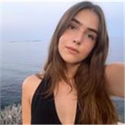 Profesora de inglés, lengua y literatura castellana y valenciana, filosofía y asignaturas de primaria, ESO y bachillerato.
