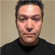 Ofrezco clases online, con un español nativo. a toda persona que quiera aprender español.