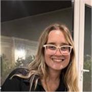 Porfesora de Educación primaria, terminando la tesis en Ciencias de la Educacion, con conocimientos en ingles