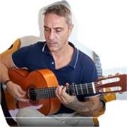 Clases de guitarra para todas las edades, niveles y estilos. Más de 15 años de experiencia. Si quieres avanzar y sentir que realmente progresas, no lo dudes