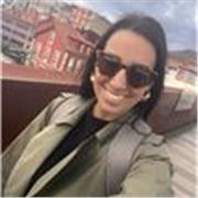 Graduada en Estudios Ingleses y magisterio de Ed. primaria 