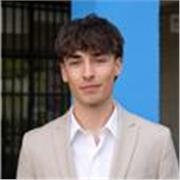 Profesor joven y con ganas de trabajar. Flexible, responsable y paciente. Matriculado en biología en la ULe