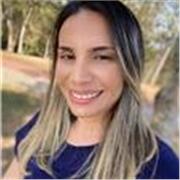 Professora com mais de 12 anos de experiência com Anos Iniciais e Finais