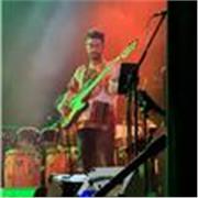 Insegnante privato di musica:Basso elettrico,a pianoforte,chitarra