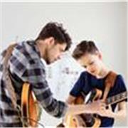 Clases de música personalizadas – Guitarra, bajo y composición (online y a domicilio)