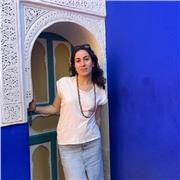 Graduada en el grado de Diseño de Interiores. Con nivel C1 por la Escuela Oficial de Idiomas