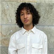 ¡Domina el diseño gráfico en el mundo digital! Como apasionado productor multimedia, estoy listo para inspirarte a alcanzar tus metas