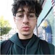 Soy une estudiante de primer año de carrera, y tengo una adaptabilidad casi total para dar clase a gente de distintas edades.