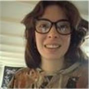 Insegnante di inglese e spagnolo con esperienza internazionale. Lezioni dinamiche, personalizzate e orientate alla conversazione e