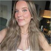 Profesora de Química (estudiante de la carrera de Química)
