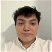 Estudiante universitario con más de 15 años de experiencia en el idioma. Imparto clases presenciales y online en Elche. 