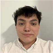 Estudiante universitario con más de 15 años de experiencia en el idioma. Imparto clases presenciales y online en Elche.