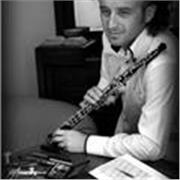 Vuoi imparare la musica studiando con un professionista? Io sono pronto!