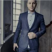 Je peux aider les élèves à faire leurs devoirs et à les préparer pour leurs examens en matière d’anglais