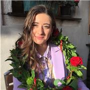 Offro lezioni private su tutte le materie a bambini e ragazzi di scuola primaria e secondaria di primo grado. Offro lezioni di lingua spagnola ed eventualmente inglese a ragazzi di scuola secondaria di secondo grado.