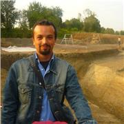 Insegnante madrelingua offre ripetizioni di Italiano a studenti di ogni ordine e grado