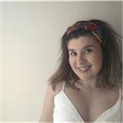 Doy clases de inglés para ayudarte con tus objetivos. Terminé la carrera de Traducción e Interpretación en 2014