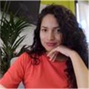 Profesora de idiomas con experiencia internacional ofrece clases en Barcelona y online para niños, jóvenes y adultos.