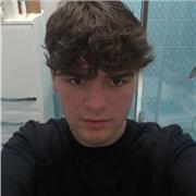 studente di 3 lingue: spagnolo , inglese e francese , al 4 anno di liceo linguistico , posso anche fare ripetizioni di materie scientifiche