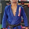 Profesor de brazilian jiujitsu imparte clase de defensa personal,manera fácil y rápida de aprender