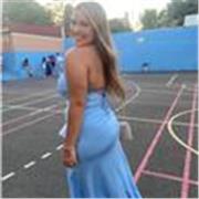 La profesora imparte clases hasta alumnos de segundo de la ESO, también a primaria sin ningún tipo de problema