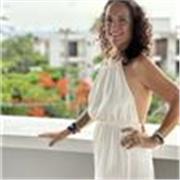 I offer private and group sessions that focus on Creative Writing.