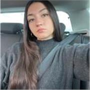 Responsable, paciente y organizada, con experiencia enseñando y cuidando niños. Doy clases a quienes necesiten refuerzo escolar.