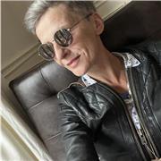 Professeur de français au lycée avec la spécialité HLP 
Donne cours de la primaire au lycée