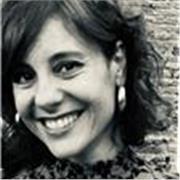 Me defino como una persona comprometida con la enseñanza, paciente y con vocación por acompañar procesos de aprendizaje. 