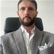 consulente legale e marketing con spiccata predisposizione al dialogo