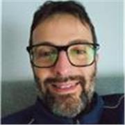 De origen y nacionalidad española, aprendí a hablar, escribir y comunicarme en Francés despues de haber residido en la zona sur, durante doce años .Tuve la oportunidad de dar clases en centros sociales, partuculares y en grupo, por lo que garantizo un mét