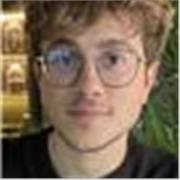 Ingeniero aeroespacial que da clases de mates, física y tecnología para cualquier curso