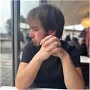 ciao! Impartisco lezioni individuali di pianoforte, composizione e materie musicali affini...ti aspetto!