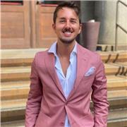 Interprete e insegnante di Italiano, tedesco, inglese offre servizi di interpretazione/traduzione/insegnamento