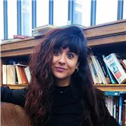 Je donne des cours de sciences pour les élèves de l'enseignement secondaire et supérieur.