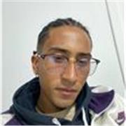 Profesor de Sociales con experiencia en trabajo comunitario actualmente estudiante de licenciatura en literatura lengua castellana