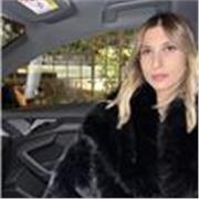 Offro lezioni per bambini di scuola elementare, cercando di aiutarli e sostenerli nel loro percorso scolastico.